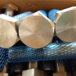 veliki dovodni mehanski pritrdilni elementi, visoko pritrdilni vijak in matica